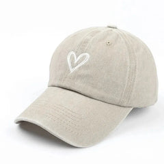 Gorra Unisex con Bordado de Corazón | Suave, Ligera y Estilo Vintage para Primavera-Verano